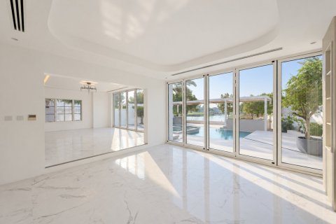Villa de 5 dormitorios en Jumeirah Golf Estates, UAE No. 223400 7