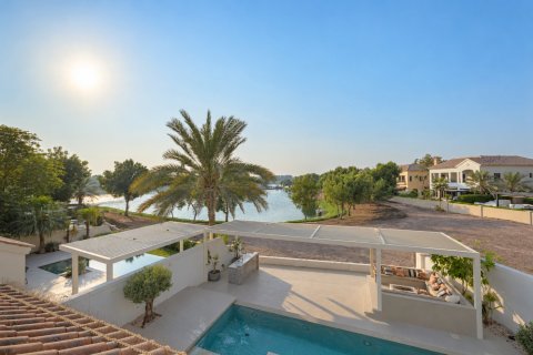 Villa de 5 dormitorios en Jumeirah Golf Estates, UAE No. 223400