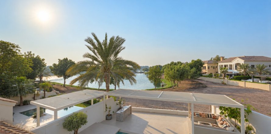 Villa de 5 dormitorios en Jumeirah Golf Estates, UAE No. 223400