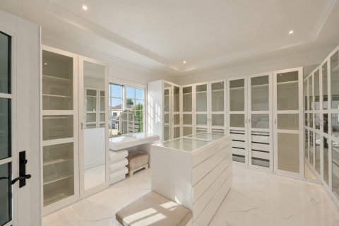 Villa de 5 dormitorios en Jumeirah Golf Estates, UAE No. 223400 9