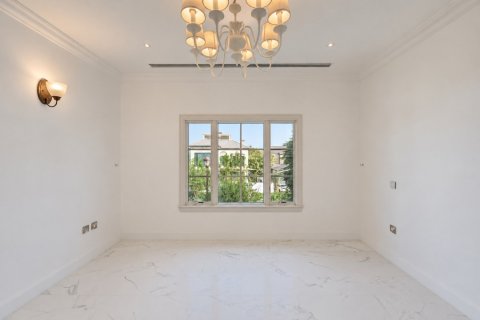 Villa de 5 dormitorios en Jumeirah Golf Estates, UAE No. 223400 13