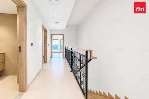 4 bedrooms Townhouse in Dubai, UAE No. 165283 4
