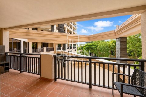 Apartment de 1 dormitorio en The Crescent, UAE No. 221509