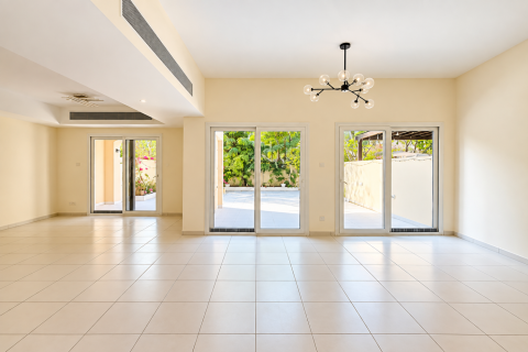 Villa de 3 dormitorios en The Springs, UAE No. 215348 3