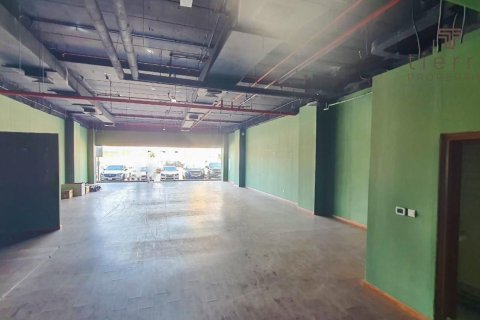 Warehouse de 743.2m² à Al Quoz, UAE No. 38843 4