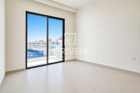 Villa de 4 dormitorios en The Valley, UAE No. 214824 3