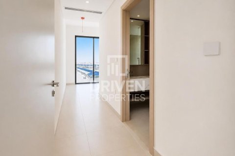 Villa de 4 dormitorios en The Valley, UAE No. 214824 8