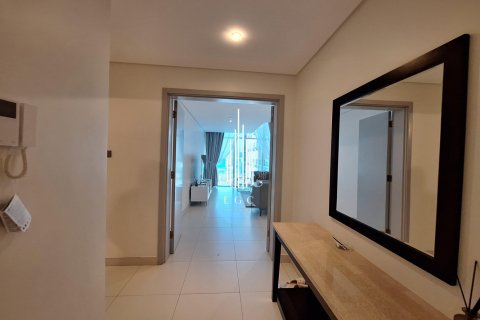 Apartment de 3 dormitorios en Tourist Club Area, UAE No. 29159 19