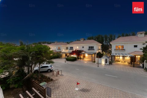 Villa de 5 dormitorios en Dubai, UAE No. 167131 3