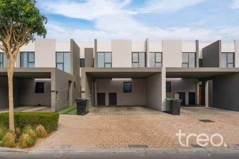 Townhouse de 3 dormitorios en Villanova, UAE No. 222729