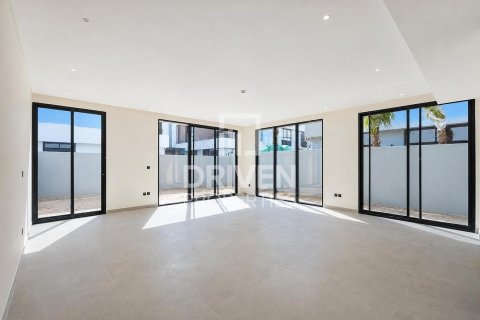 3 bedrooms Townhouse in Dubai, UAE No. 212201 4