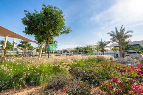4 bedrooms Villa on the Yas Island, UAE No. 148261 3