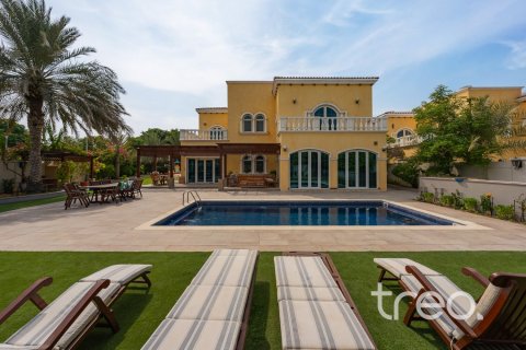 Villa de 5 chambres à Legacy, UAE No. 222670 3