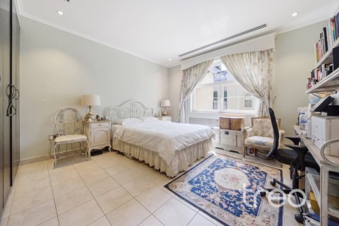 Villa de 5 chambres à Legacy, UAE No. 222670 11