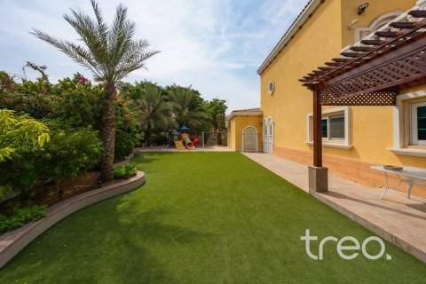 Villa de 5 chambres à Legacy, UAE No. 222670 15