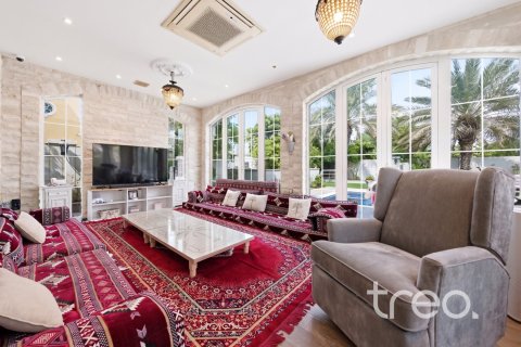 Villa de 5 chambres à Legacy, UAE No. 222670 7