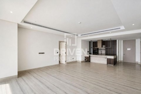 Appartement de 2 chambres à The Crescent, UAE No. 221494