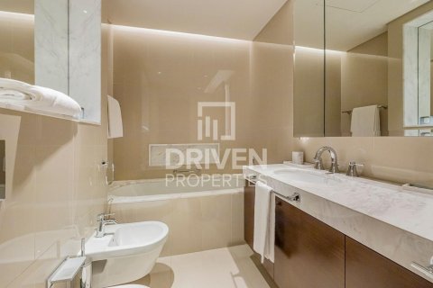 Apartment de 2 dormitorios en The Address Residence Fountain Views, UAE No. 201229 16