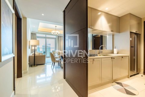 Apartment de 2 dormitorios en The Address Residence Fountain Views, UAE No. 201229 7