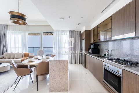 2 غرف نوم شقة في EMAAR Beachfront, الإمارات العربية المتحدة رقم 128431 10