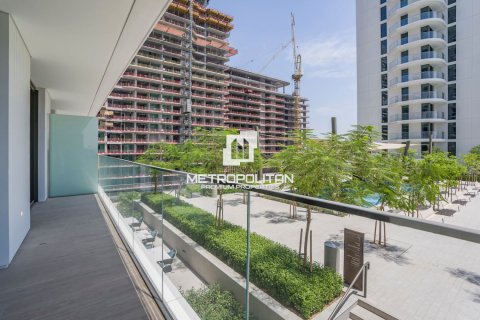 1 bedroom Apartment in EMAAR Beachfront, UAE No. 128172 7