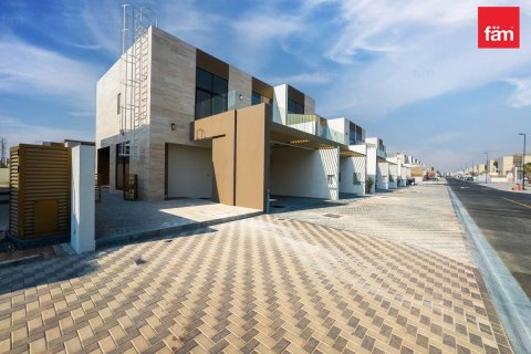 4 bedrooms Villa in Dubai, UAE No. 213248 3
