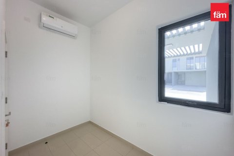 3 bedrooms Villa in Dubai, UAE No. 166758 8