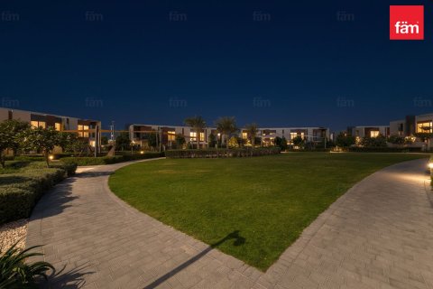 3 bedrooms Villa in Dubai, UAE No. 166758 3