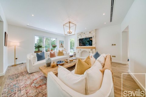 Villa de 5 chambres à Victory Heights, UAE No. 211004 16