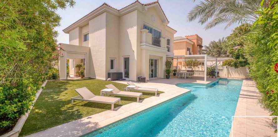 Villa de 5 chambres à Victory Heights, UAE No. 211004