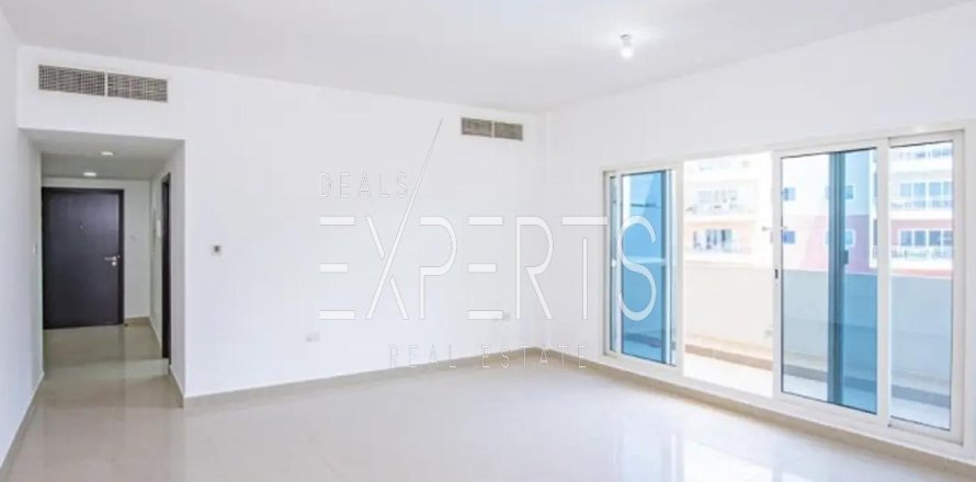 3 bedrooms Apartment in Al Reef, UAE No. 224026