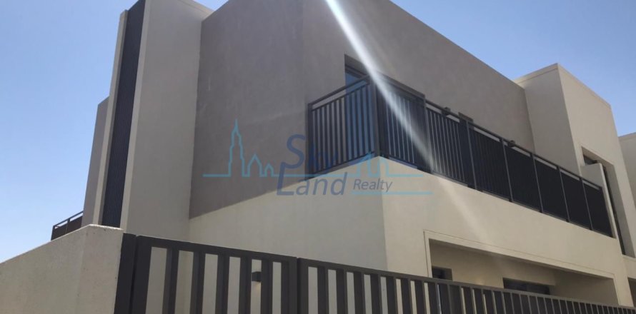 Villa de 3 dormitorios en Dubai South (Dubai World Central), UAE No. 134484