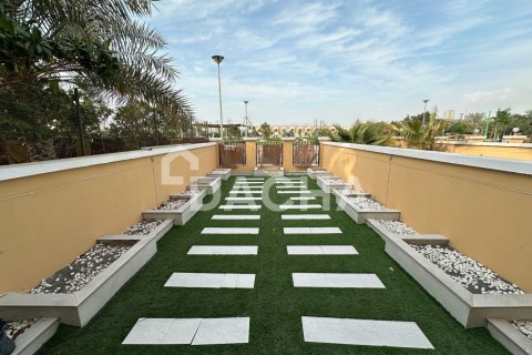2 bedrooms Townhouse in Jumeirah Village Triangle, UAE No. 163515 5