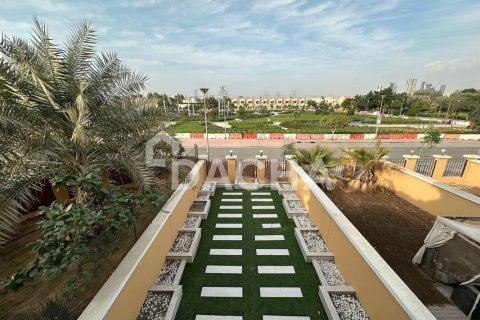2 bedrooms Townhouse in Jumeirah Village Triangle, UAE No. 163515 6