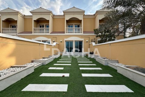 2 bedrooms Townhouse in Jumeirah Village Triangle, UAE No. 163515 3