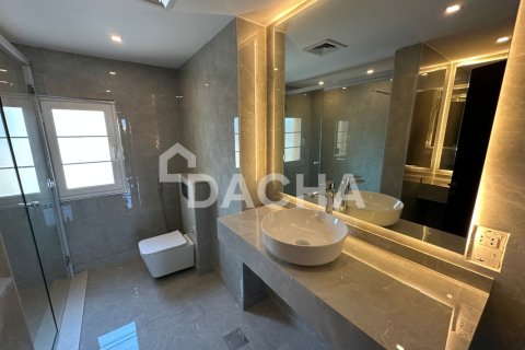2 bedrooms Townhouse in Jumeirah Village Triangle, UAE No. 163515 8