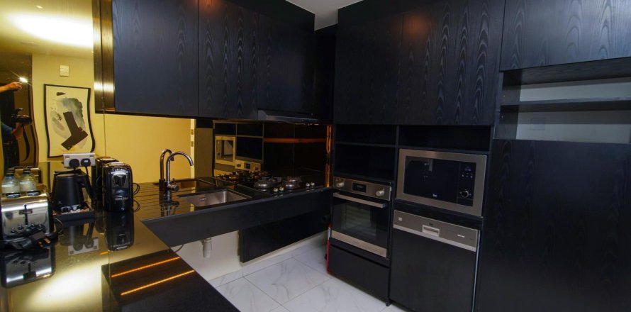 Appartement de 1 chambre à The Atria Business Bay, UAE No. 97844