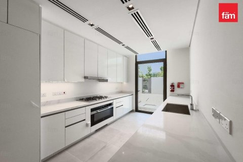 Villa de 4 dormitorios en Dubai, UAE No. 205689 8