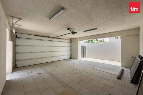 Villa de 4 dormitorios en Dubai, UAE No. 205689 10