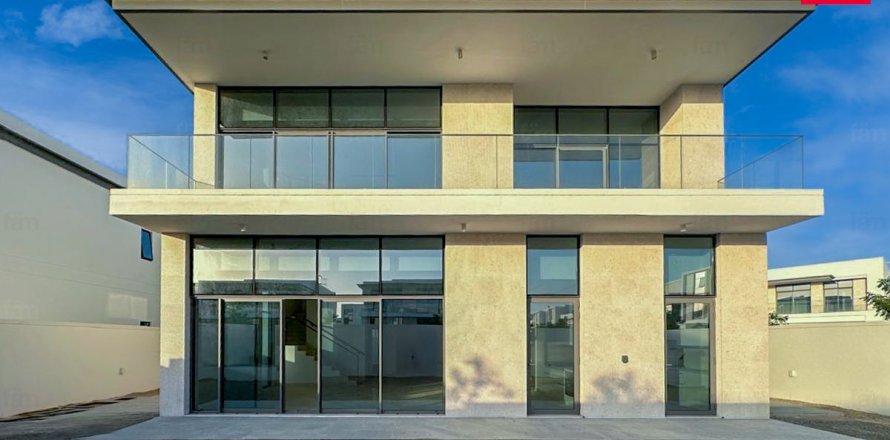 Villa de 4 dormitorios en Dubai, UAE No. 205689