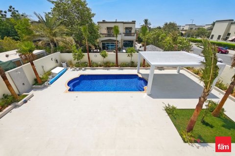 Вилла с 5 спальнями в Jumeirah Park, ОАЭ №164443 27