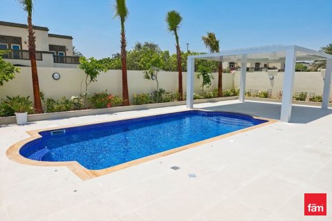Вилла с 5 спальнями в Jumeirah Park, ОАЭ №164443 3
