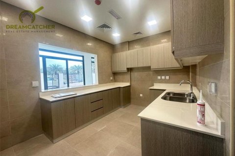 Вилла с 4 спальнями в Mina Al Arab, ОАЭ №75490 5
