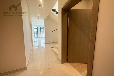 Вилла с 4 спальнями в Mina Al Arab, ОАЭ №75490 9