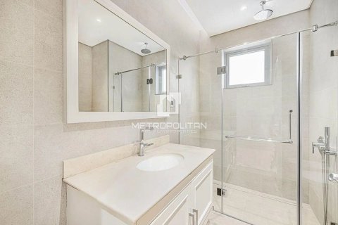 4 bedrooms Villa in District One, UAE No. 77455 3