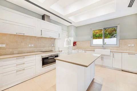 4 bedrooms Villa in District One, UAE No. 77455 6