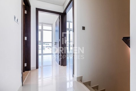 3 bedrooms Townhouse in Dubai, UAE No. 211918 13