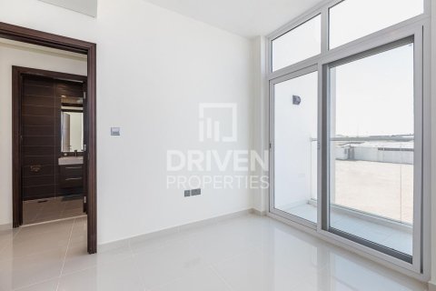 3 bedrooms Townhouse in Dubai, UAE No. 211918 9