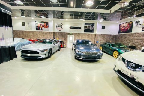 325.2m² Warehouse in Al Qusais, UAE No. 51053 3