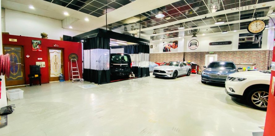 325.2m² Warehouse in Al Qusais, UAE No. 51053